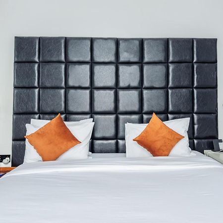 Avian Court Penthouse Aparthotel Naivasha Ngoại thất bức ảnh