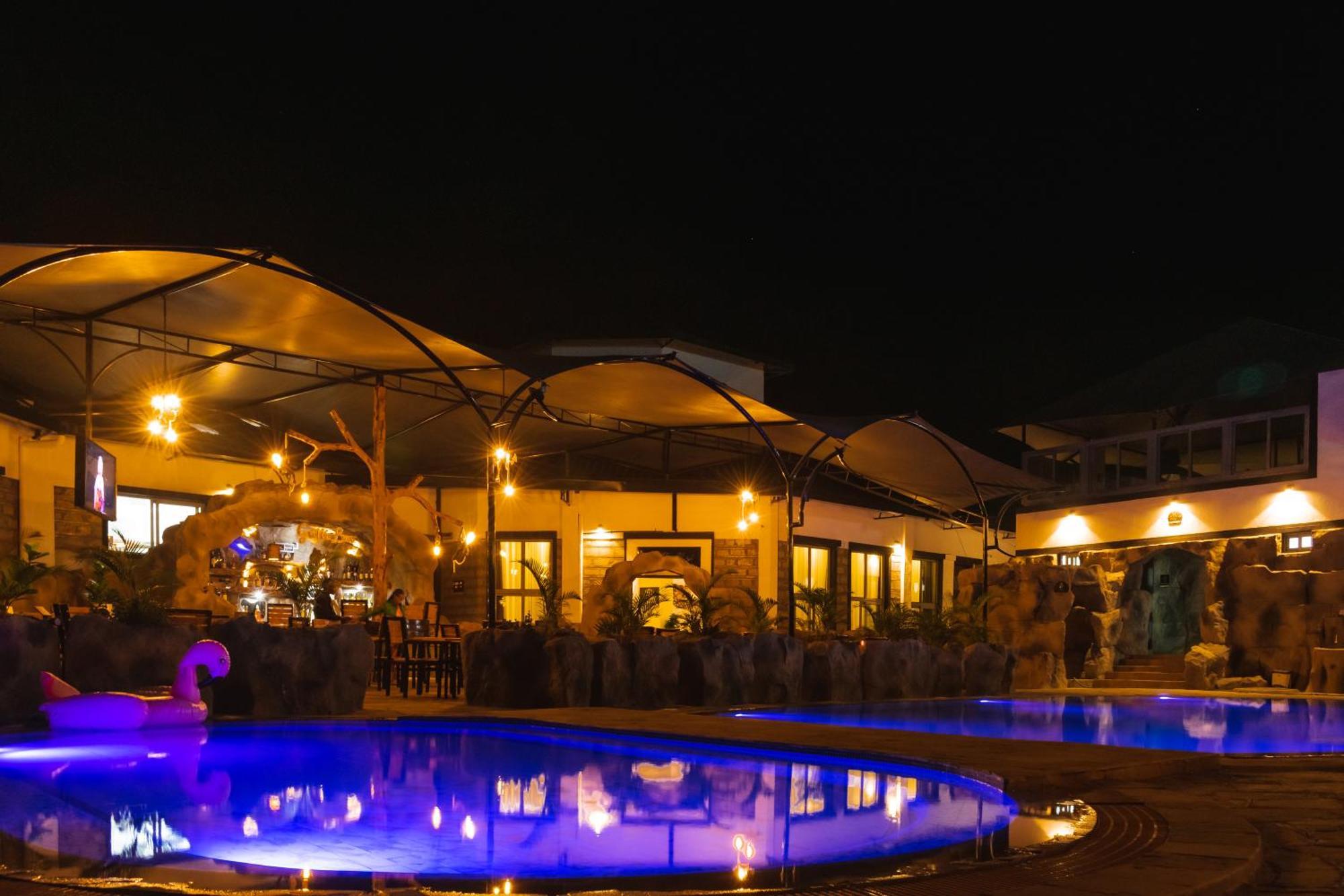 Avian Court Penthouse Aparthotel Naivasha Ngoại thất bức ảnh